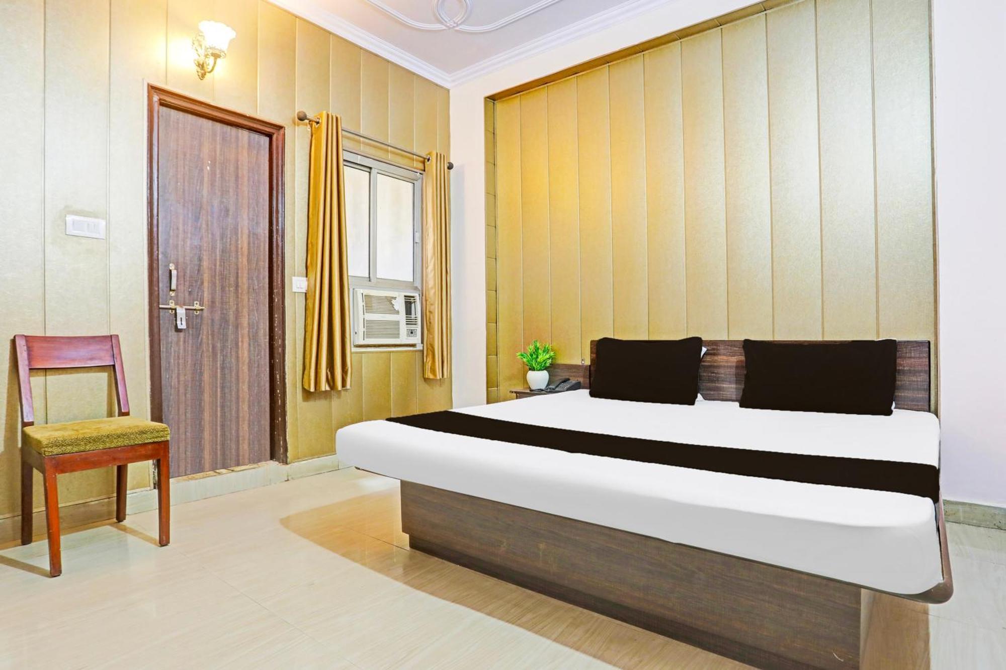Hotel O Arvi Guest House Varanasi Exterior photo