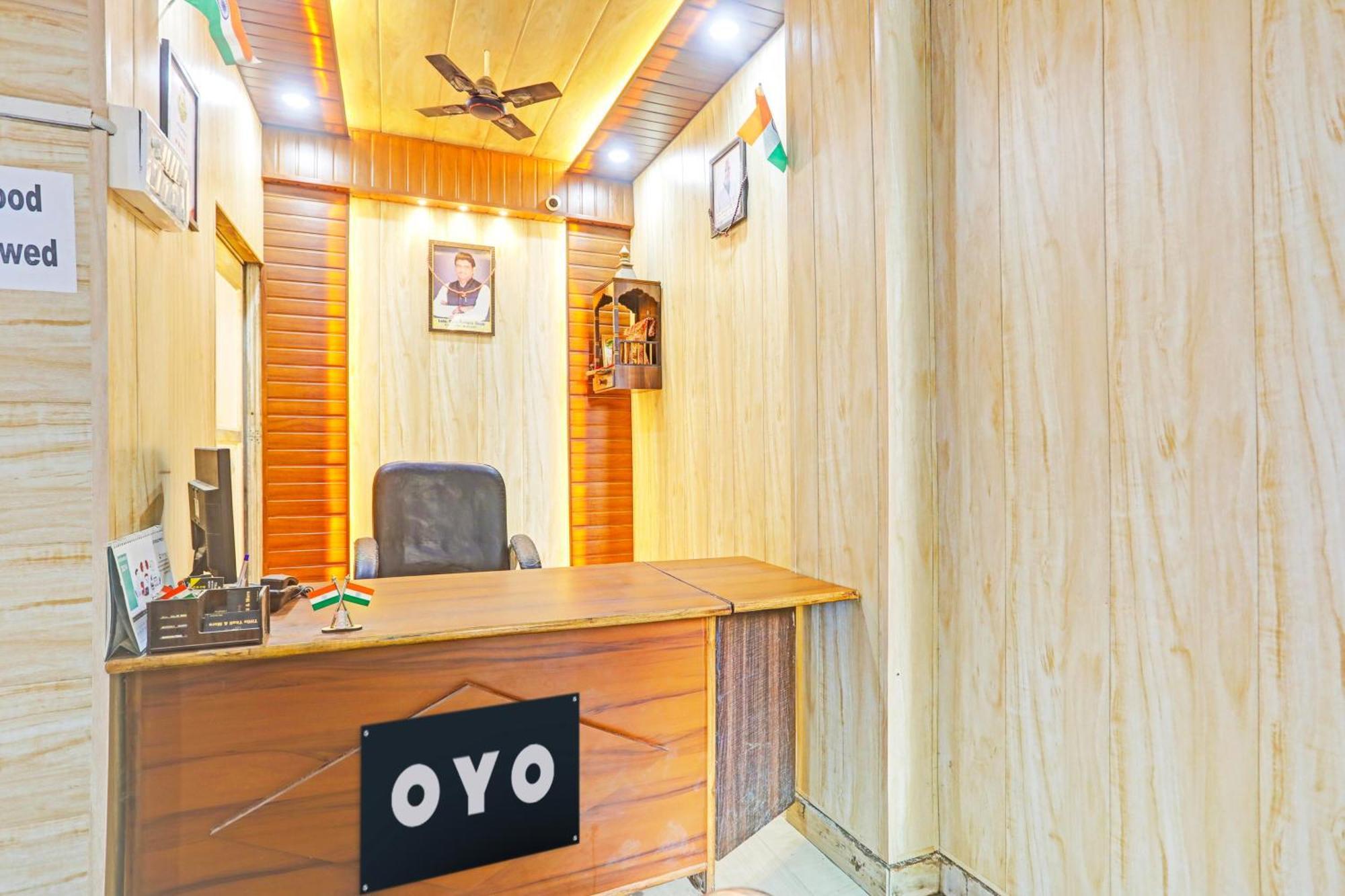 Hotel O Arvi Guest House Varanasi Exterior photo